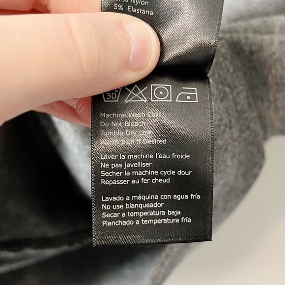 Tasc Performance Men’s Motion Vest Charcoal Heather Gray Size Small Full Zip - Picture 11 of 11